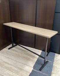 【在庫セール品・1台限定】【T2】■オカムラ　8177シリーズ　ハイテーブル　W1800mm×H1000mm　■プライズウッドミディアム天板×ブラック脚【お洒落なカラーのハイテーブル！　休憩スペースにいかがですか！】