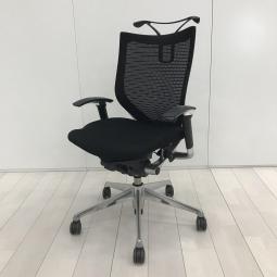 【長時間のデスクワークを快適にサポート！】■オカムラ（Okamura）製 バロン（Baron）チェア　■ハンガー付　■ブラック【HU】【関東倉庫在庫品】【弊社使用欄：A01028729】