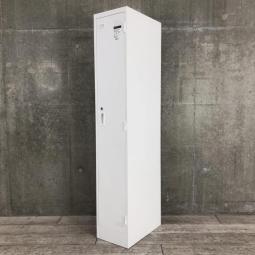 【横幅スリムな315㎜！掃除用具入れにもおすすめな1人用ロッカー！】■コクヨ(KOKUYO)製　LKロッカーシリーズ　1人用ロッカー　更衣用　W315×D515㎜　■シリンダー錠　■ホワイト【弊社使用欄：A01057666】【KN】