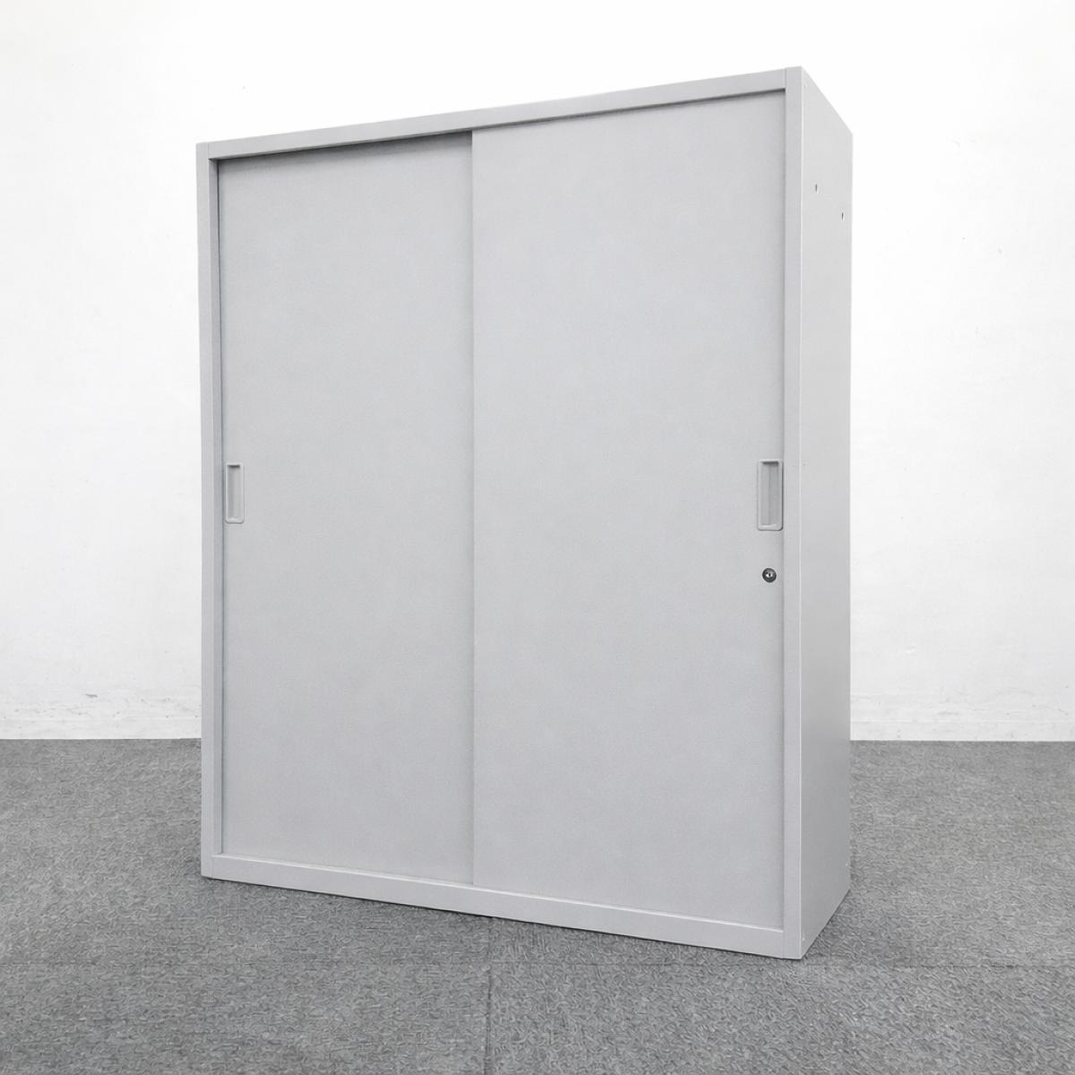 【引き違い書庫】開ける際にスペースを取らない引き違い書庫です【人気商品！】【在庫入替えセール！】【AD】
                        シンライン
                                    中古
            