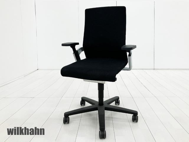 wilkhahn/ウィルクハーン　ON / オン ハイバック アームチェア　ブラック　座奥調整機能付き