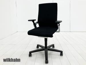 wilkhahn/ウィルクハーン　ON / オン ハイバック アームチェア　ブラック　座奥調整機能付き