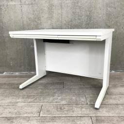 【定価約9万円】【幅1000㎜タイプのコンパクト事務机！人気のホワイト平机！】■オカムラ（okamura）製　アドバンスシリーズ（ADVANCE）　平机　W1000×D700㎜　■引出し付き　■ネオホワイト　※日焼け有り