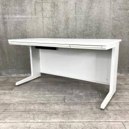 【定価11万円】【ゆとりのあるワークスペースで作業効率アップ！】■オカムラ（okamura）　アドバンス（ADVANCE）シリーズ　平机　引き出し付き　W1400×D700×H720mm　■ホワイト ※日焼けあり