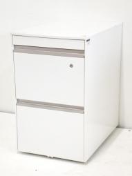 【スタイリッシュなデザイン！】■イトーキ製　3段ワゴン　インクルードシリーズ　ホワイト　■開け閉めしやすくて使いやすい！　※擦りキズあり【ハイワゴン】