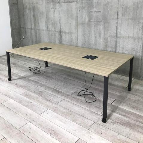 【1台限定】イトーキ　アクトリンク　ワークテーブル　W2400×D1200サイズ　天板：アッシュドオークM　脚：ブラック　お洒落な空間を演出するカラーリング