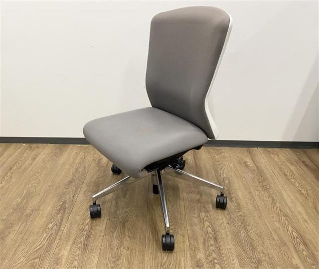 【中古】エルフィ  ウチダ（UCHIDA) 肘無ハイバックチェア