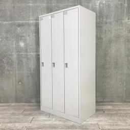 【ゆとりのある収納スペース！衣類や個人の荷物の管理に最適！増員にもオススメ！】■イトーキ（ITOKI）製　WN型シリーズ　3人用更衣ロッカー　縦型ロッカー　W900×D515㎜　■シリンダー錠　■ホワイトグレー　【弊社使用欄：A01057839】【ID】