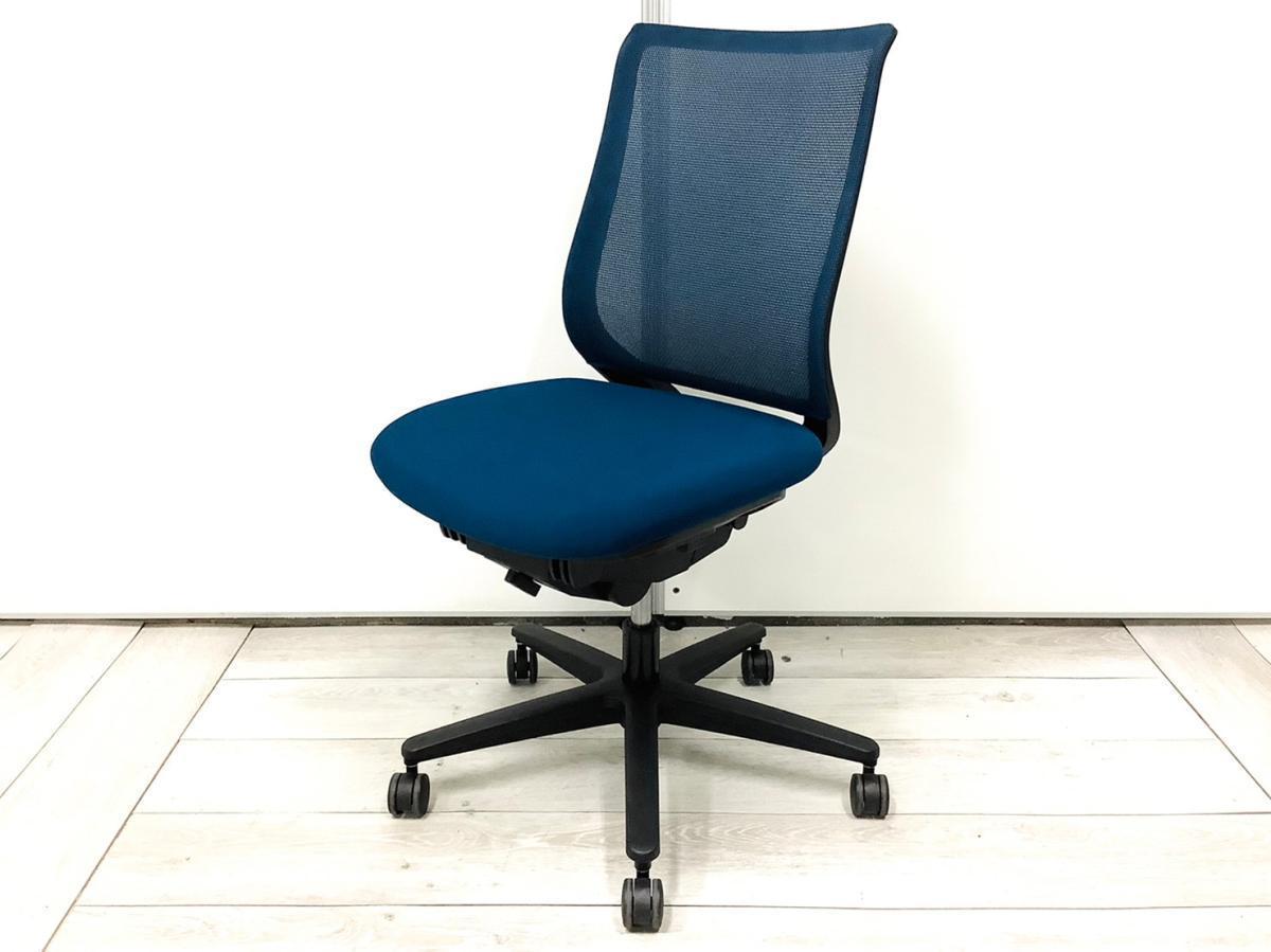 【テレワークにも最適！快適な座り心地と充実機能！】/オススメ(おすすめ) /人気商品【弊社使用欄：A01058024】■コクヨ（KOKUYO）製　ミトラ（Mitra）チェア　ローバック　背面メッシュ　■ブルー×ブラックシェル
                        ミトラシリーズ
                                    中古
            