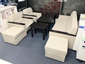 【新品定価200万円がこの価格！】【重厚感のある応接セット】■オカムラ　ソファー　テーブル　オットマン　応接　会議　面談　商談　受付