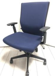 【長時間のオフィスワークも快適な可動肘付きハイバックOAチェア】■オカムラ製　エスクード　ハイバック 福岡　天神　博多　中古家具　安い　激安