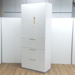 ★【T2】【T11】【商品入替のため、残り1台限り】【正面キズあり】イナバ製　TF(ティーエフ）　ホワイト　シリンダー錠　取手日焼け有　使いやすさを追求したデザイン！　大きめ取っ手で開閉らくらく！　観音開き＋3段引き出しの書庫セット！　ハイキャビネット　両開き＋3段ラテラル　上下書庫セット！！