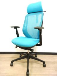 【前傾チルト機能付き】【オカムラ製品で最も人気を集める高機能メッシュチェア！】■オカムラ（okamura）製　シルフィ（Sylphy）チェア　肘付き　ハイバック　背面メッシュ　■可動肘・ハンガー付き　■ミディアムブルー×ブラックシェル【2510】弊社使用欄【A01040841/A01045734】