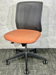 ※博多店撮影　■ウチダ（UCHIDA）製　カリッサ2（Carissa2）　肘無　ローバック　背面メッシュ　■ダークブルー × ブラックシェル　福岡　博多　天神　九州最大級　中古家具