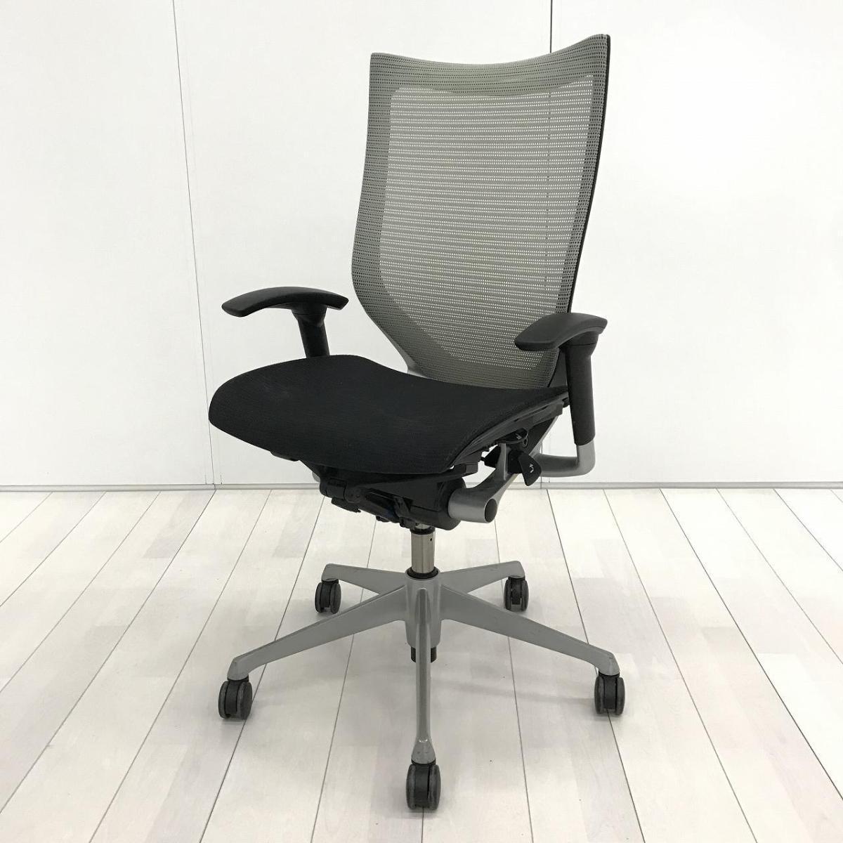 ■オカムラ(okamura)製　■バロン(Baron)チェア　■ライトグレー×ブラック　■肘付き/可動肘　■ハイバック　■背・座面/メッシュ　■オススメ/大人気/定番商品　【弊社使用欄：A01057978 K】【ID】
                        バロンチェア
                                    中古
            