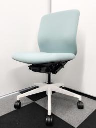 明るいカラーが特徴！執務室、応接室や休憩室にもおすすめ！内田洋行　クレネ　ブルー　オフィスバスターズ　水戸サテライト　水戸市、日立市、ひたちなか市、鹿嶋市、神栖市、牛久市、古河市、結城市、東海村、つくば市