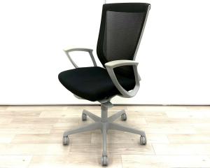 ■Okamura/オカムラ　■エスクード　■ブラックグレーシェル　■肘付き/サークル肘　■背面/メッシュ　■樹脂脚　■ハイバック　■オススメ/大人気/定番商品【弊社使用欄：A01054877】