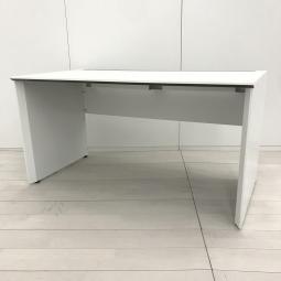 【ゆとりのあるワークスペースで作業効率アップ！】■コクヨ（KOKUYO）製　ワークヴィスタシリーズ　片面フリーアドレスデスク　W1400×D720㎜　■天板、パネル脚 共にホワイト【HU】【関東倉庫在庫品】【弊社使用欄：A01025338】