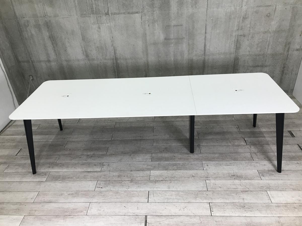 【幅3600㎜・洗練された上質なデザインの大型テーブル！】■オカムラ(okamura)製　ライブスシリーズ　会議用テーブル　ミーテイングテーブル　ハイテーブル　W3600×D1200×H1000㎜　■電源口　■ホワイト　※2枚天板のため搬入もしやすい！
                        ライブス
                                    中古
            