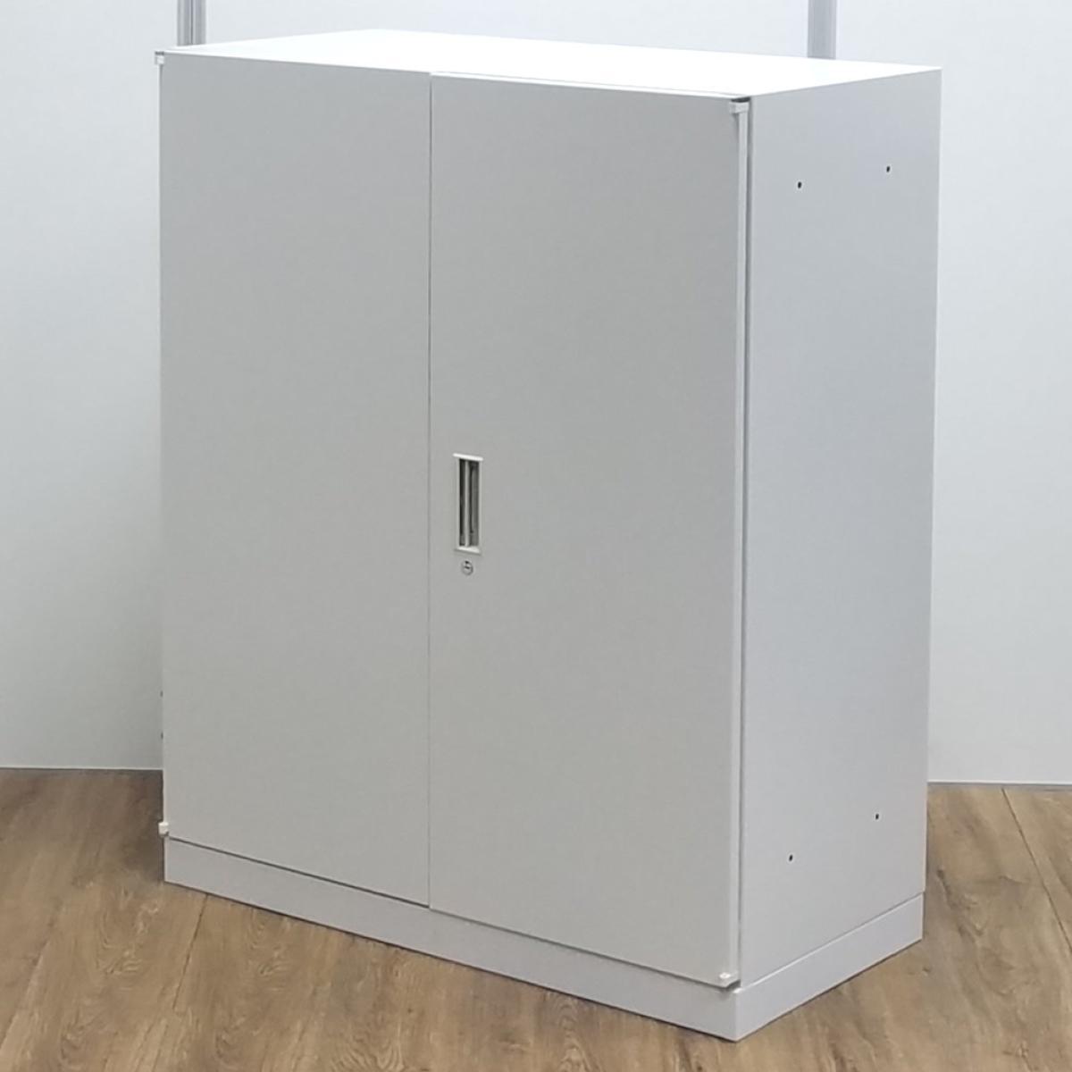 【新品】【メーカー在庫品】ウチダ 製　BEストレージ　ホワイト　高さ1100サイズ　シリンダー　観音開き　両開き書庫！！
                        BEストレージ
                                    新品
            