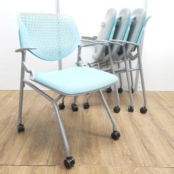 【4脚セット！！】オカムラ製　ルナ　セージ　シルバーフレーム　肘付き　背：パット無し　ポップなデザインでコミュニケーションも活性化！　ネスティングチェア！！