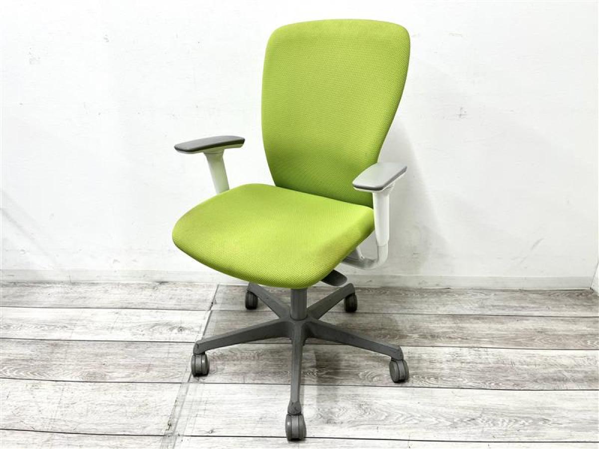 【シンプルなデザインと厚みのあるクッションが大人気！機能充実のワーキングチェア】■オカムラ（okamura）製　スラート（sulato）シリーズ　ハイバック肘あり　■ライムグリーン
                        スラート
                                    中古
            