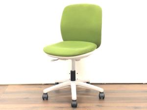 【定価4万円】【シンプルでコンパクトな見た目が可愛らしい！小さめのデスクとも相性抜群！】■ウチダ（UCHIDA）　エニーザ (Anyza)　肘無しローバック　クロスバック　■グリーン×ホワイトシェル