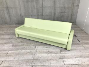 【オフィスをオシャレに！】　■オカムラ（okamura）　3人用ソファーベッド　座面下に収納あり　■ウレタンフォーム　ビニールレザー　■ミントグリーン【HU】【ABW】【関東倉庫在庫品】【弊社使用欄：A01043313】