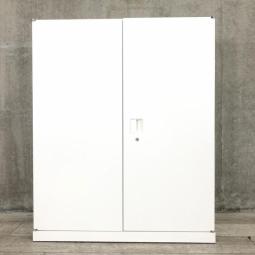 【高品質！書類整理がしやすい！】■オカムラ製　両開き書庫　ホワイト　W900×D450×H1100　シリンダー錠　　ローキャビネット　※取っ手日焼けあり