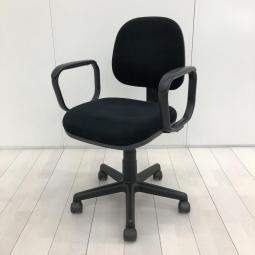 【シンプルなのに上質・座る人を選ばないフィット感！】■プラス （PLUS）製 　550 2（550 ツー）　ローバック肘付　■ループ肘　■ブラック