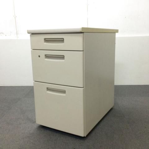 【中古】BS  コクヨ（KOKUYO） 脇机3段