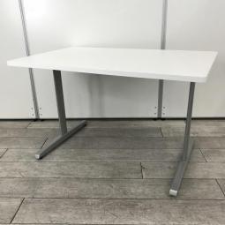 【在庫入替セール品】【ちょっとした打ち合わせや作業にもオススメの会議テーブル！シンプルなデザイン性でさまざまスペースに適応！】■オカムラ（okamura）　8177シリーズ　ミーティングテーブル　W1200㎜　■ホワイト/T字脚シルバー