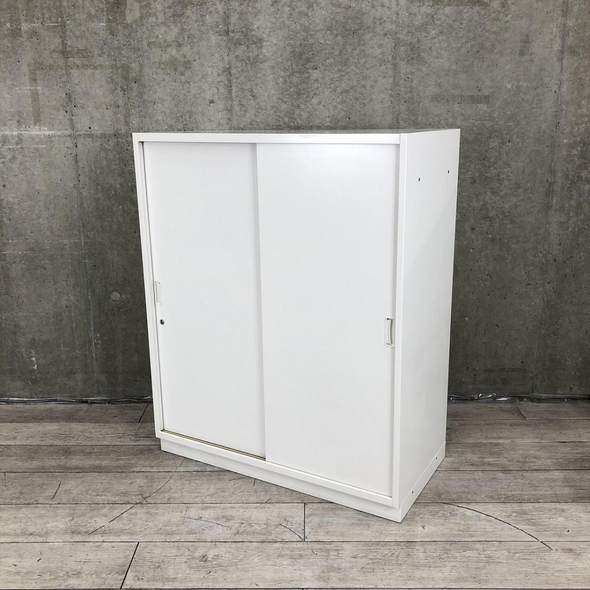 【西】～開閉スペースに困りません～【イトーキ】【シリーズ】【引き違い書庫】【ホワイト】【】【ローキャビネット】【下置き】【チェア】【椅子】【イス】【事務椅子】【デスク】【机】【書庫】【書棚】【棚】【ラック】【収納】【格安】【安い】【メーカー】【レイアウト変更】【模様替え】
                        シンライン
                                    中古
            