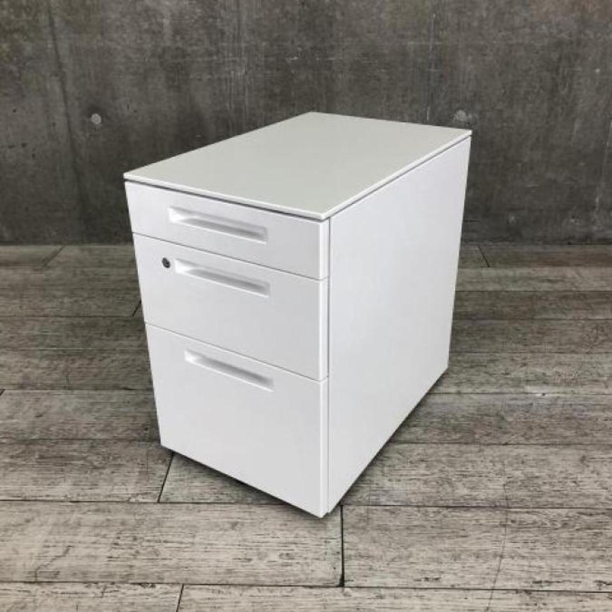 【最大13台揃います！！】◆コクヨ/iS　フリーアドレス　ワゴン　脇机　収納　引き出し　家具　リユース　九州最大級《オフィスバスターズ福岡博多店は、福岡を拠点として、日本全国へ中古オフィス用品・オフィス家具を提供しております》
                        iS
                                    中古
            