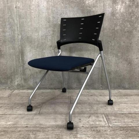 【中古】マノスチェア  イトーキ（ITOKI） ネスティングチェア