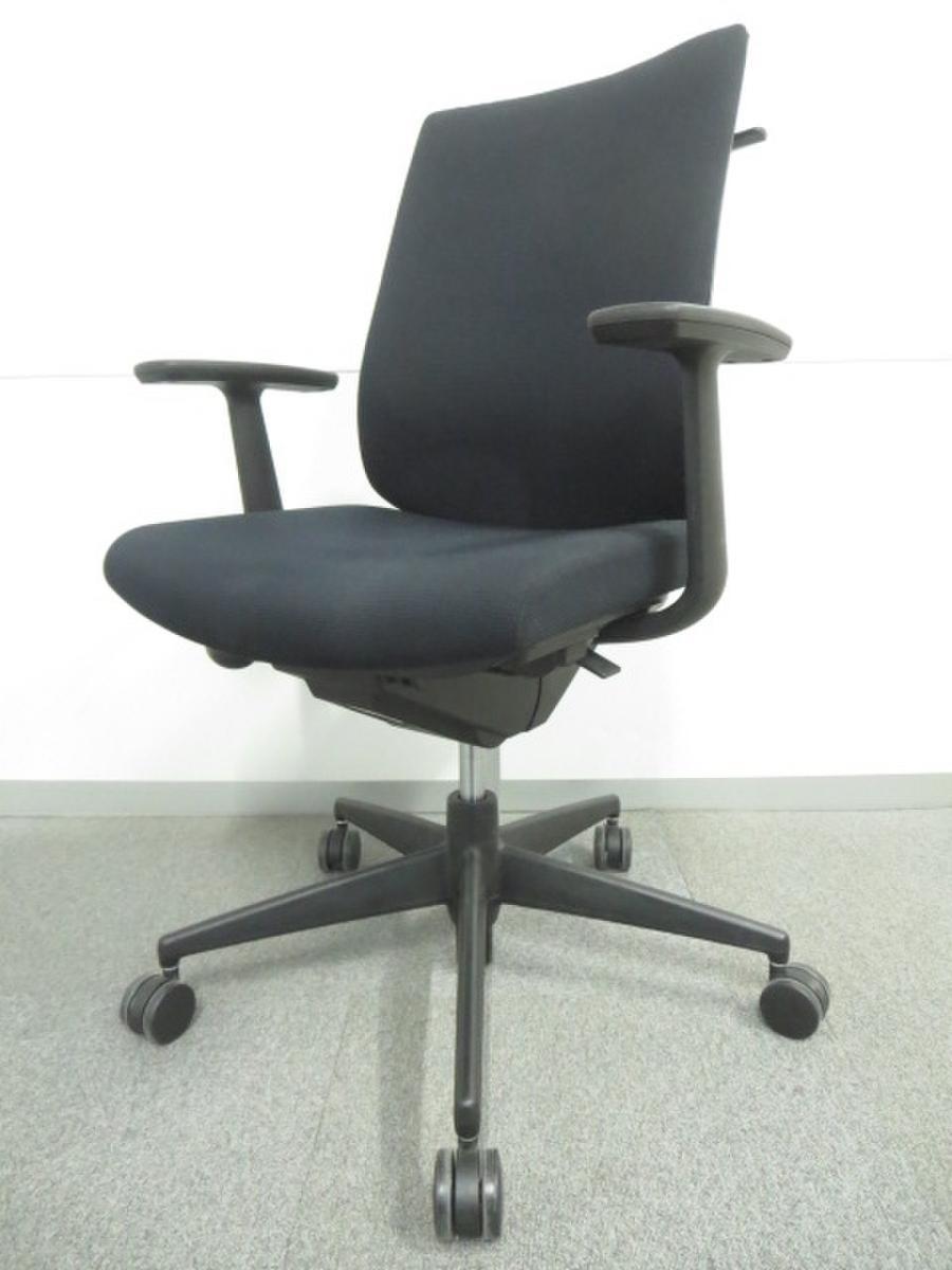 ■KOKUYO/コクヨ　■ウィザード2（Wizard2）■ブラック（black）　■コートハンガー付　■肘付き/固定肘　■ハイバック　■ランバーサポート付き　■オススメ/人気/定番商品
                        ウィザード2
                                    中古
            