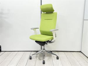 [現品限り！]【満足度の高い座り心地！上質なクッションで機能性も充実！長時間のデスクワークも快適にサポート！】/オススメ(おすすめ) /人気商品【弊社使用欄：A01053724】■オカムラ(okamura)製　コーラル(Choral)チェア　肘付　エクストラハイバック　■クッションタイプ　■可動肘・ヘッドレスト付　■色：ライムグリーン