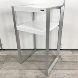 【定価約9万円】【シンプルで洗礼されたデザインの電話台！】■オカムラ（okamura）　電話・プリンター台　■W530×D450×H900㎜　■ホワイト