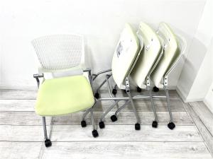【セット商品】【長時間の打合せの疲労軽減！人気シリーズネスティングチェアの入荷です】■オカムラ　グラータ　ネスティングチェア 　■ライトグリーン　■日焼けあり　※配送費要相談