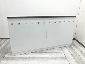 受付に最適な清潔感あるホワイトのハイカウンター #岐阜市 #大垣市 #多治見市 #羽島市 #一宮市 #名古屋市 #春日井市