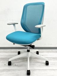 前傾姿勢で集中力を維持。定番人気の多機能チェア #岐阜市 #大垣市 #多治見市 #羽島市 #一宮市 #名古屋市