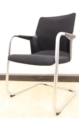 【中古】アガタＶチェア  コクヨ（KOKUYO） スタッキングチェア