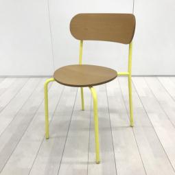 【木目調でおしゃれに！】■コクヨ（KOKUYO）デイズ シリーズ　■スタッキングチェア　■座面：木目調ナチュラル　脚：イエロー【HU】【関東倉庫在庫品】【弊社使用欄：A01003262】