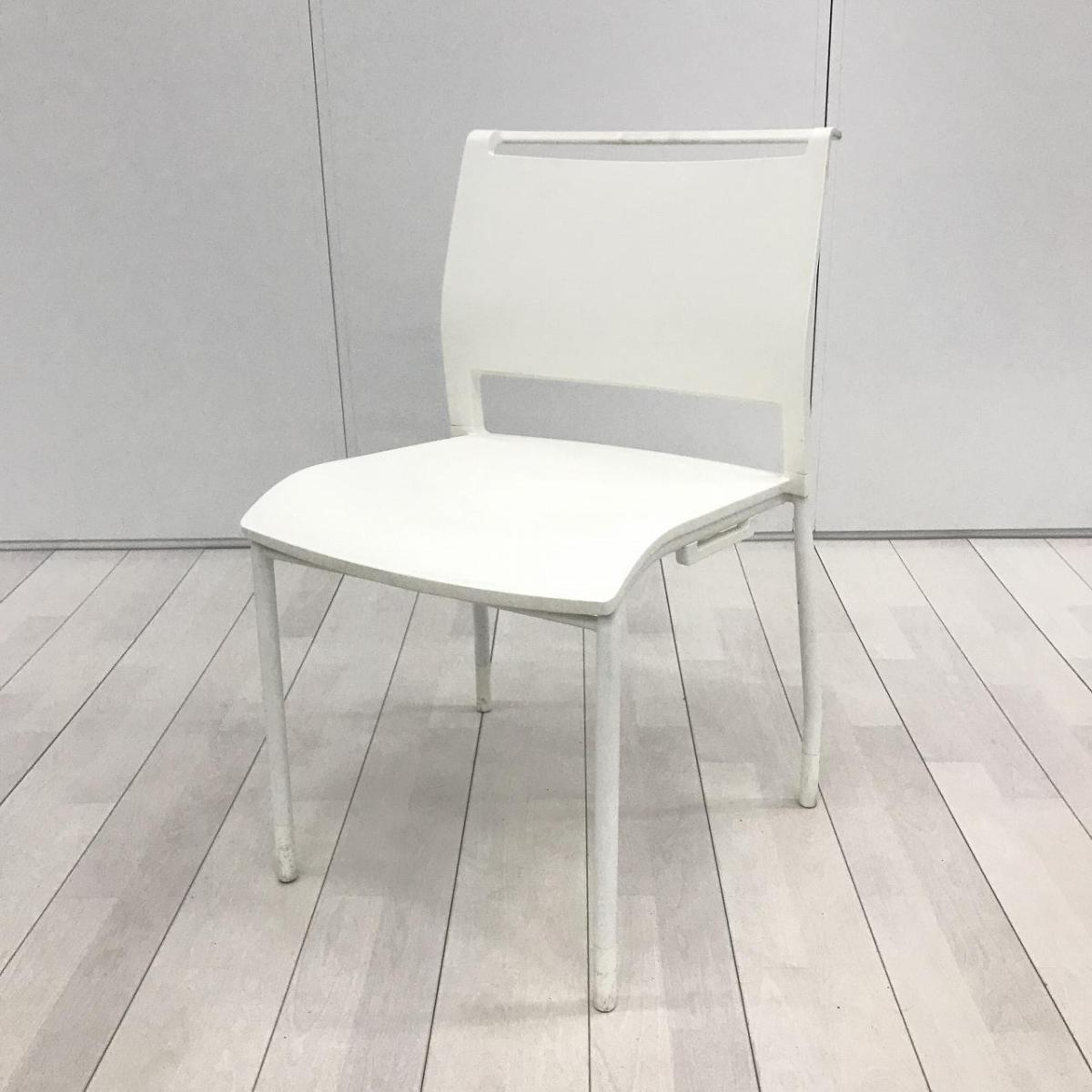 【スタイリッシュなデザイン】■axona AICHI　Tipo（ティーポ）シリーズ　■スタッキングチェア　■ホワイト【HU】【関東倉庫在庫品】【弊社使用欄：A01029117】
                        その他シリーズ
                                    中古
            