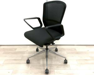 ■UCHIDA/内田洋行　■エルフィメッシュ　■ブラック（black）　■肘付き/サークル肘　■ローバック　■背面/メッシュ　■オススメ/大人気/定番商品　【弊社使用欄：A01050461 】