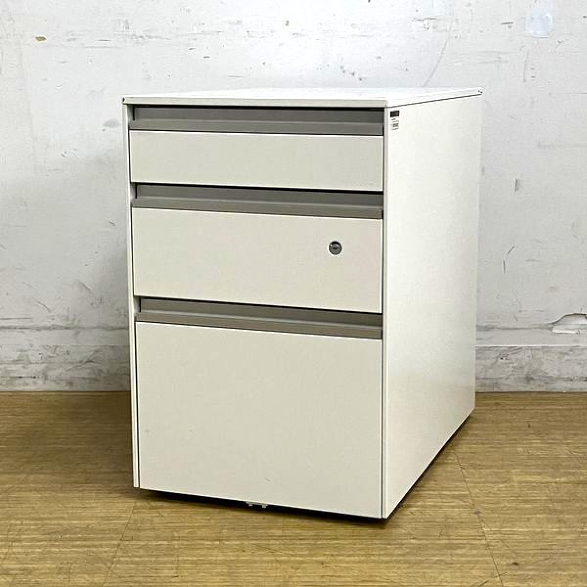 【在庫入替セール】イトーキ　インクルード　3段ワゴン　シリンダー錠　鍵付き　ホワイト　H600の珍しいタイプ【愛知・名古屋・豊田・静岡・浜松】
                        インクルード
                                    中古
            