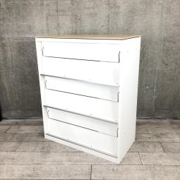 【雑誌・パンフレッド等々、扉を開けると収納でき、オフィスの雰囲気を変えたい方に！】■オカムラ（okamura）製　レクトライン（Rectline）シリーズ　雑誌架　3段　ローキャビネット　■天板付き　■ホワイト　【弊社使用欄：A01055761】