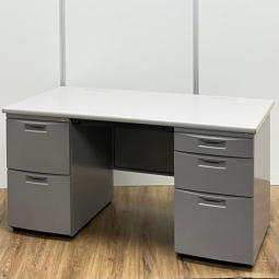 ★イトーキ製　CZN　グレー　W1400サイズ　W1400xD700xH700サイズ　右袖3段／左袖2段　管理席・上長席の定番！　収納量抜群の両側袖付きデスク！　変わらず人気のデスクシリーズ！　W1400両袖机！！