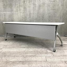 【在庫入替セール品！】シャープなフォルムがスタイリッシュ！並行スタッキングテーブルが入荷！広々使える横幅2100㎜奥行600㎜の3人用タイプ！
■内田洋行/SH型/ホワイト