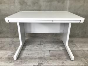 ★ウチダ製　スカエナ　ネオホワイト　W1000サイズ　W1000xD700xH720サイズ　配線Kタイプ※一直線タイプ　幅1000タイプのコンパクト事務机！　人気のホワイト平机！　W1000平机！！